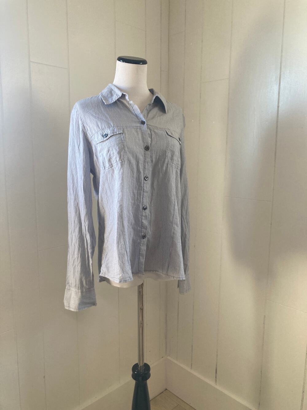 Dockers Blue & White Striped Buttondown, Size M
